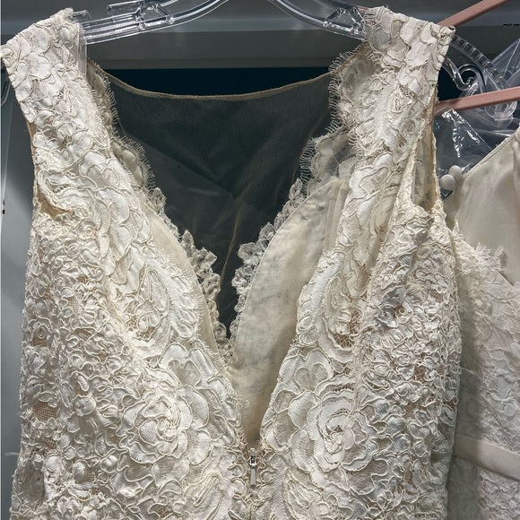 Anne Barge Lana Gown - Picture 4 of 8